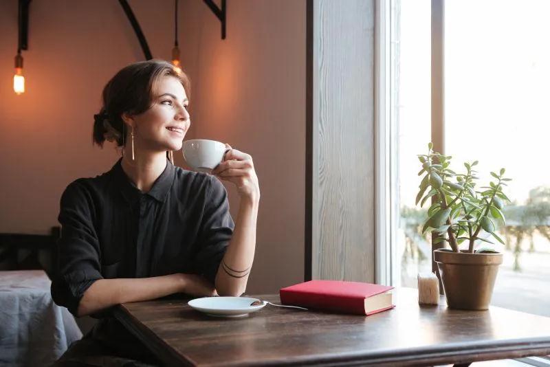 ˵�滰����������òȡ�˺ܹ���������������Խ�ߵ��ˣ�������Խ��òȡ�ˣ�