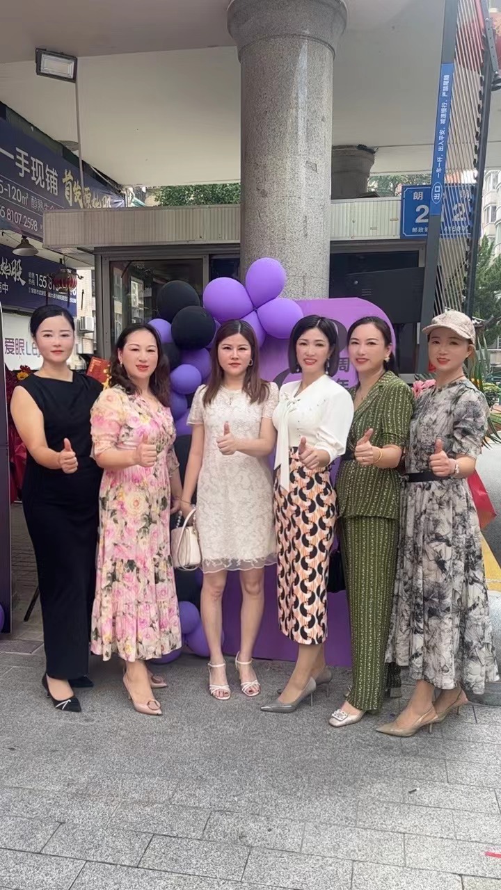 ������ף��ob�羺�ۼ�רҵ����Ƥ���������ĳ��µ���ʽ��ҵ��